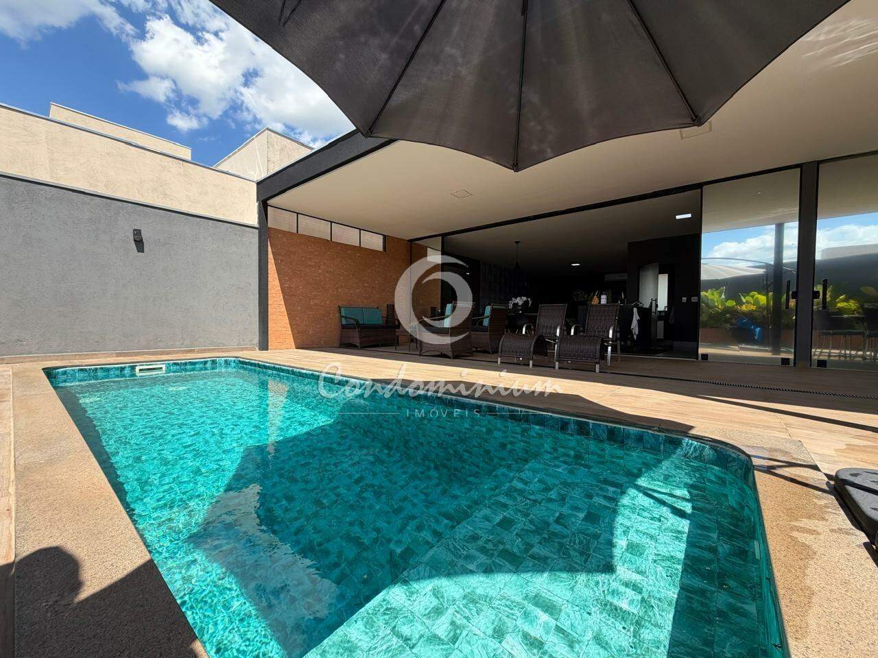 Casa de Condomínio com 4 quartos à venda, 260m² — foto 20 de 45