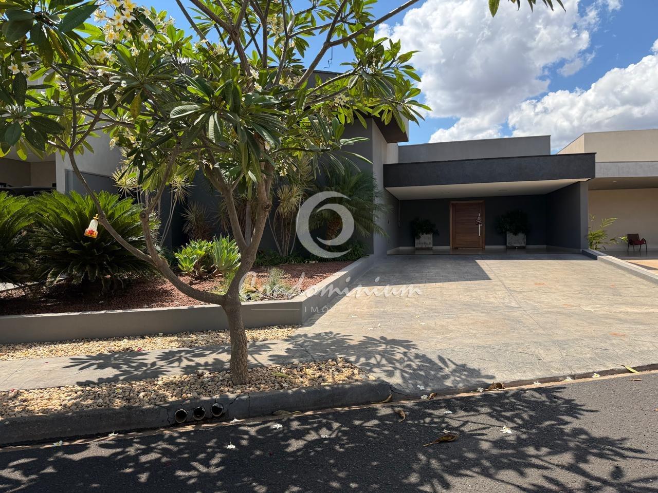 Casa de Condomínio com 4 quartos à venda, 260m² — foto 1 de 45