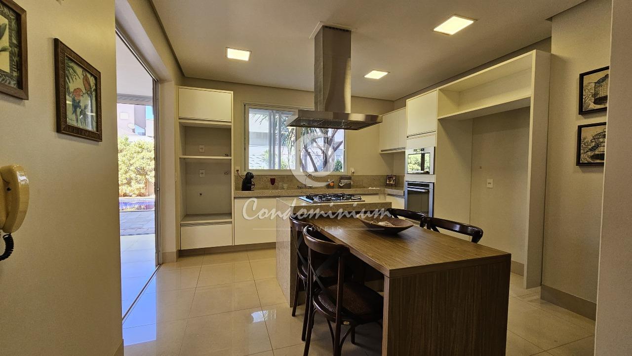 Casa de Condomínio com 3 quartos à venda, 400m² — foto 11 de 29