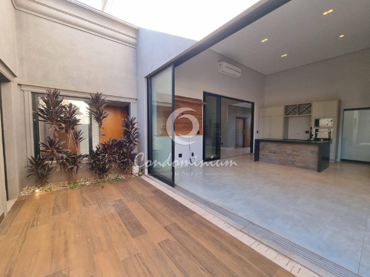 Casa de Condomínio com 4 quartos para aluguel, 316m² — foto 23 de 37