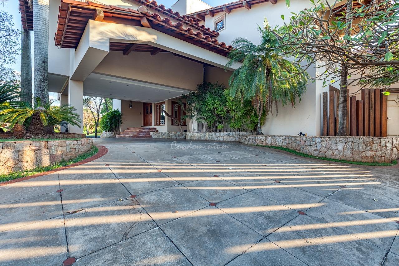 Casa de Condomínio com 3 quartos à venda, 550m² — foto 3 de 33