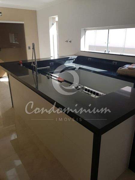 Casa  à venda, 379m² — foto 9 de 28