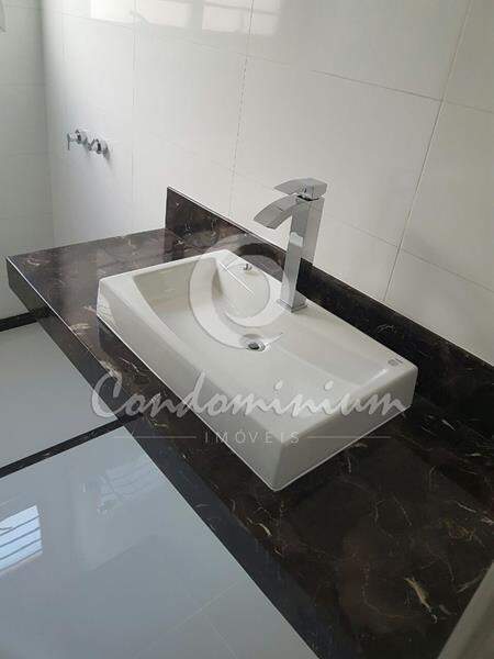 Casa  à venda, 379m² — foto 3 de 28