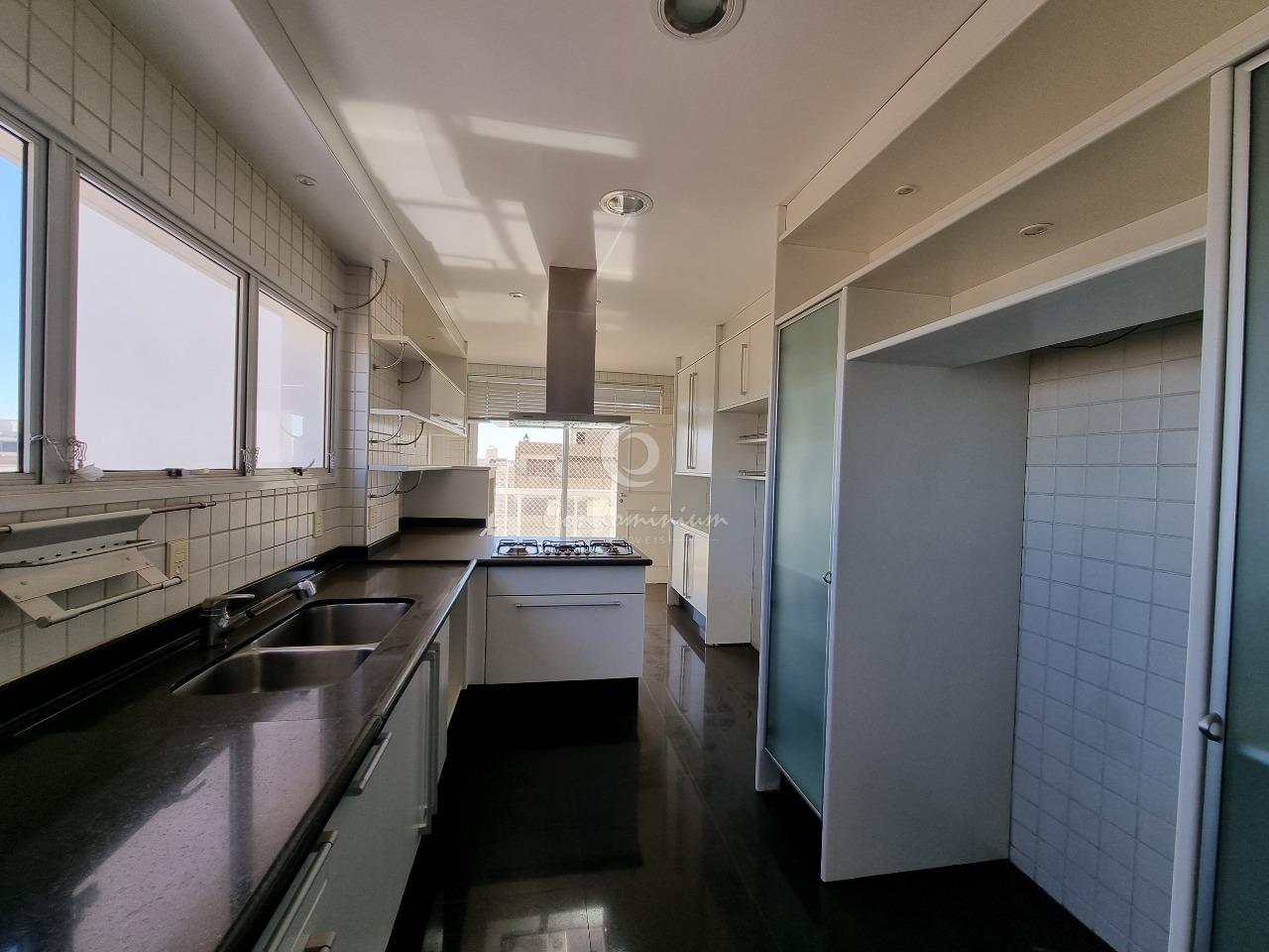 Apartamento com 3 quartos à venda, 270m² — foto 18 de 30