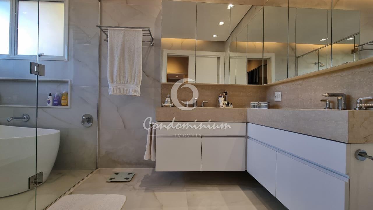 Casa de Condomínio com 4 quartos à venda, 552m² — foto 24 de 49
