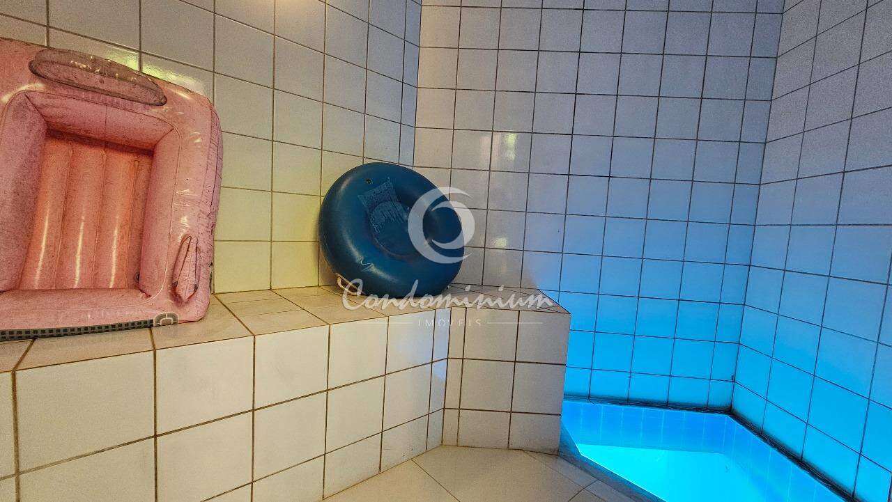 Casa de Condomínio com 3 quartos à venda, 460m² — foto 19 de 35