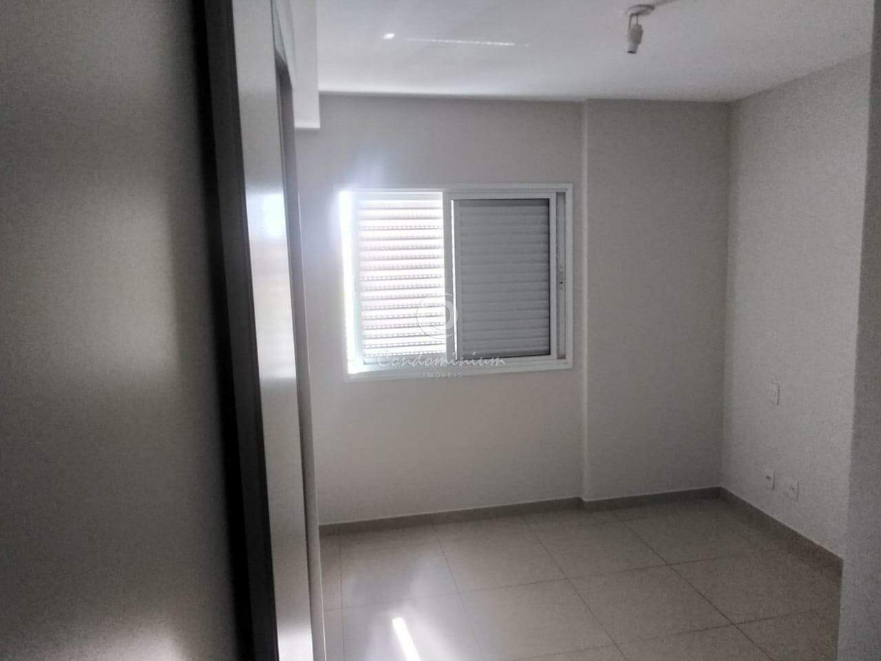 Apartamento com 3 quartos à venda, 104m² — foto 2 de 28