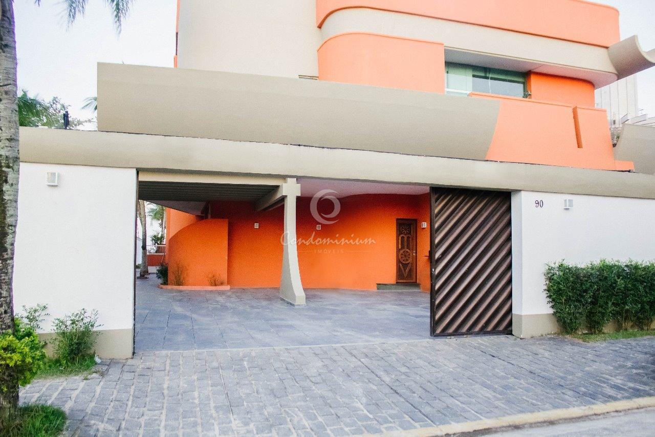 Casa com 5 quartos à venda, 782m² — foto 2 de 23