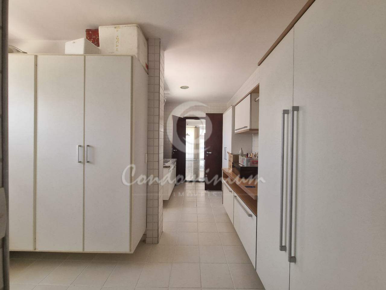 Apartamento com 4 quartos à venda, 270m² — foto 13 de 22