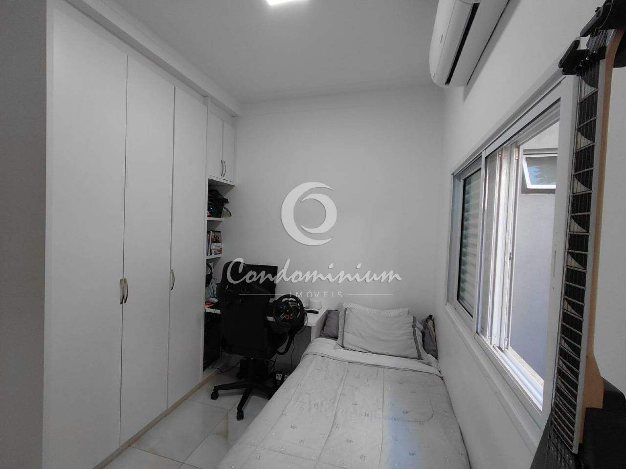 Casa de Condomínio com 3 quartos à venda, 250m² — foto 18 de 39