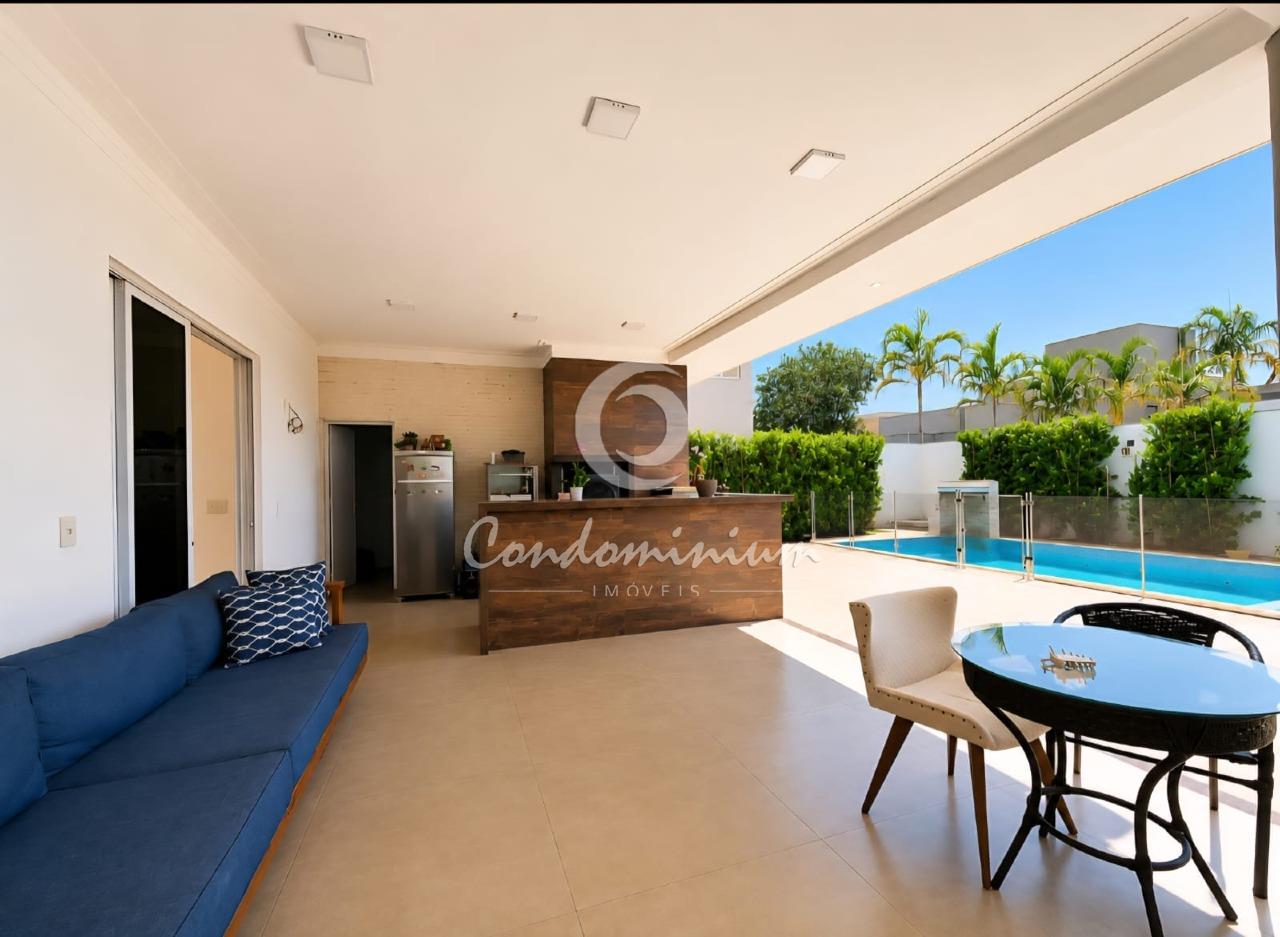 Casa de Condomínio com 3 quartos à venda, 250m² — foto 13 de 39