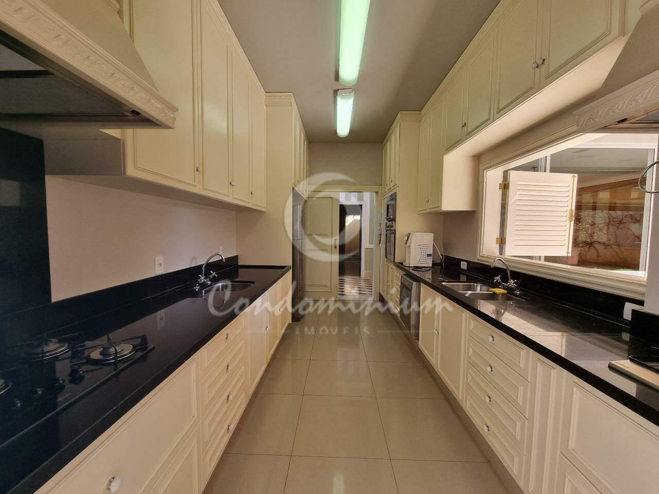 Casa de Condomínio com 3 quartos à venda, 280m² — foto 9 de 38
