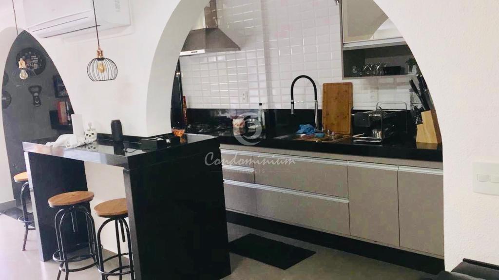 Casa com 3 quartos à venda, 337m² — foto 3 de 30