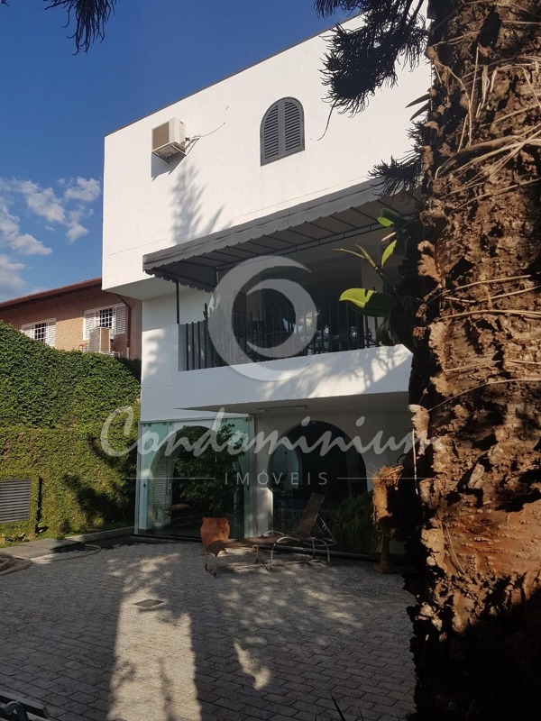 Casa com 3 quartos à venda, 337m² — foto 17 de 30