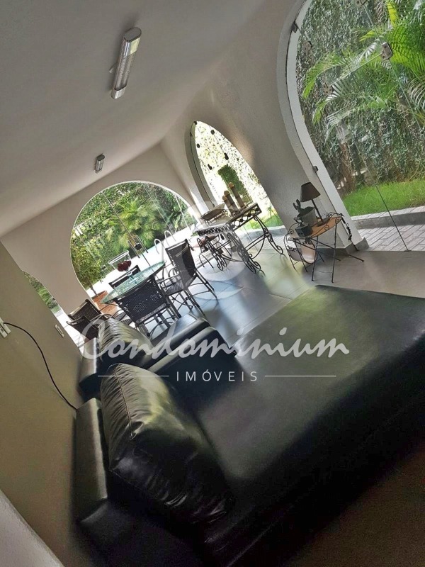 Casa com 3 quartos à venda, 337m² — foto 11 de 30