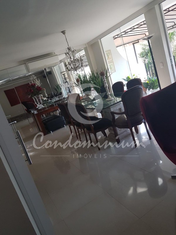 Casa com 3 quartos à venda, 337m² — foto 20 de 30