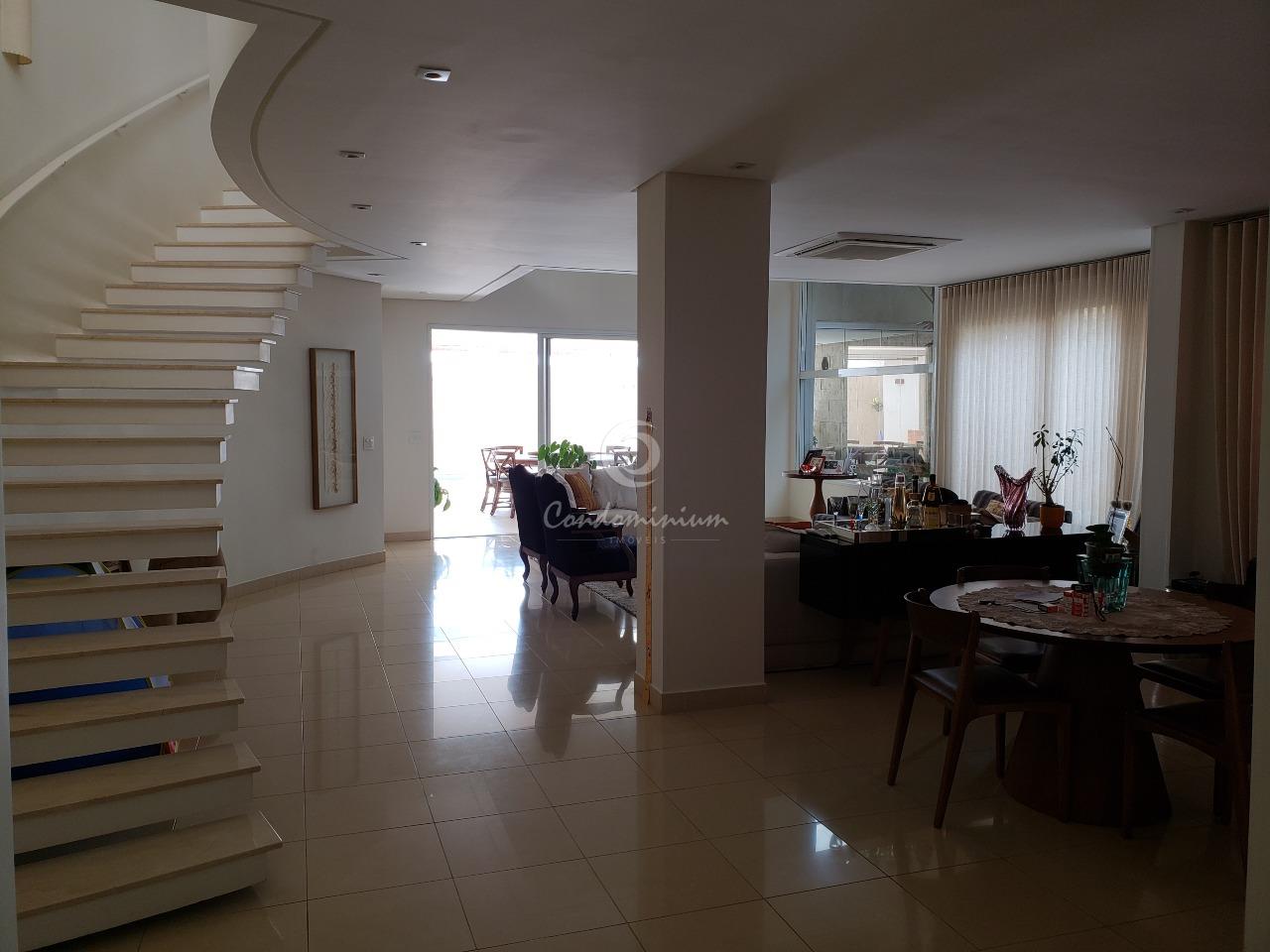 Casa de Condomínio com 3 quartos à venda, 405m² — foto 2 de 58