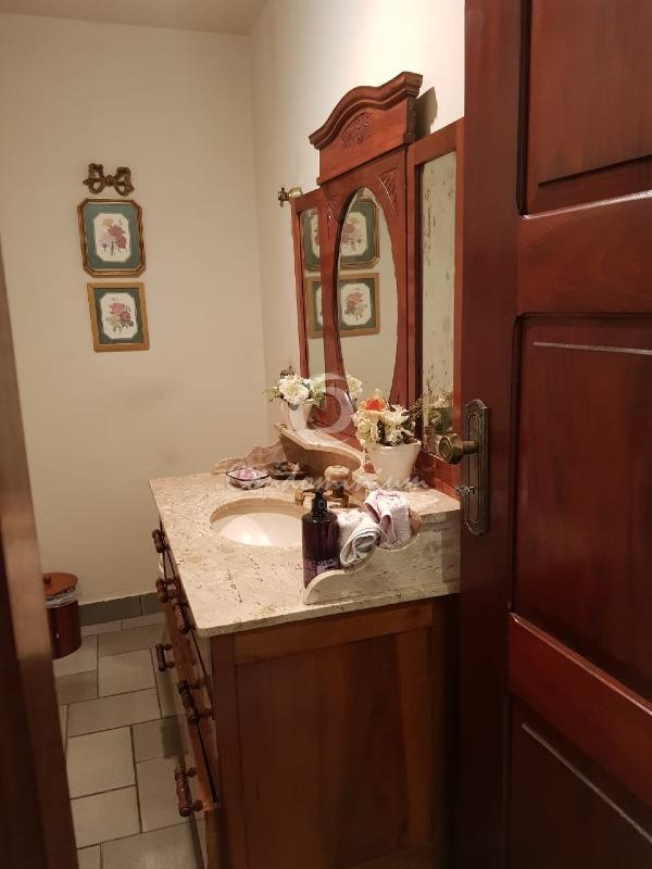 Casa com 3 quartos à venda, 300m² — foto 16 de 22