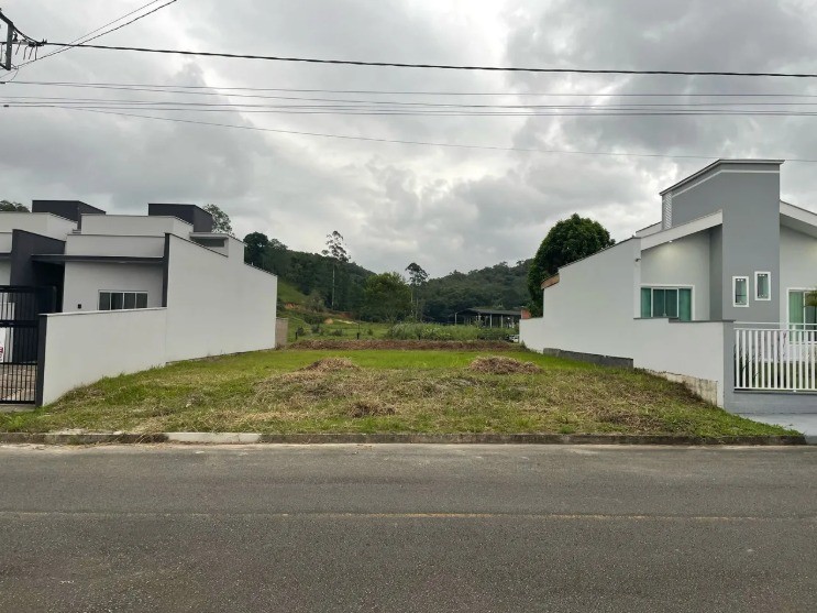 Terreno à venda no Três Rios do Norte: 