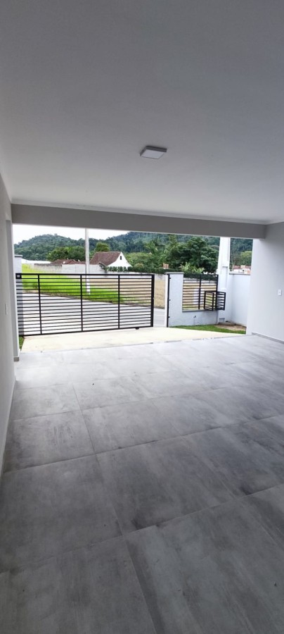 Casa à venda no Jaraguá 84: 