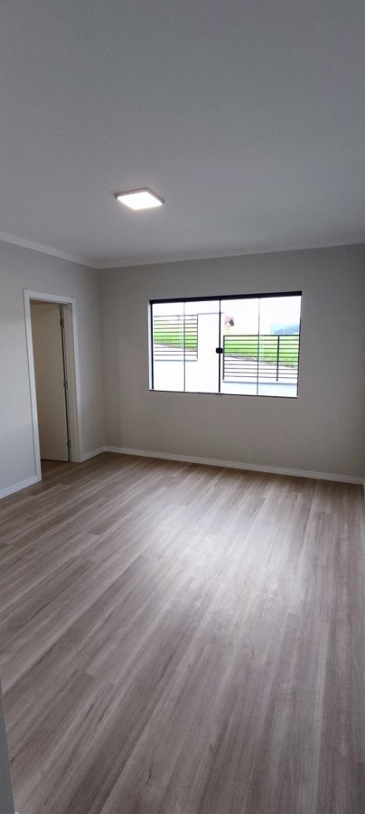 Casa à venda no Jaraguá 84: 