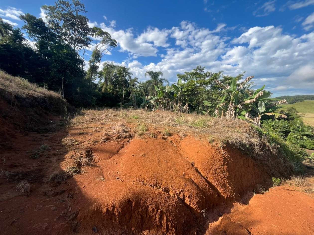 Área à venda no Rio Branco: 