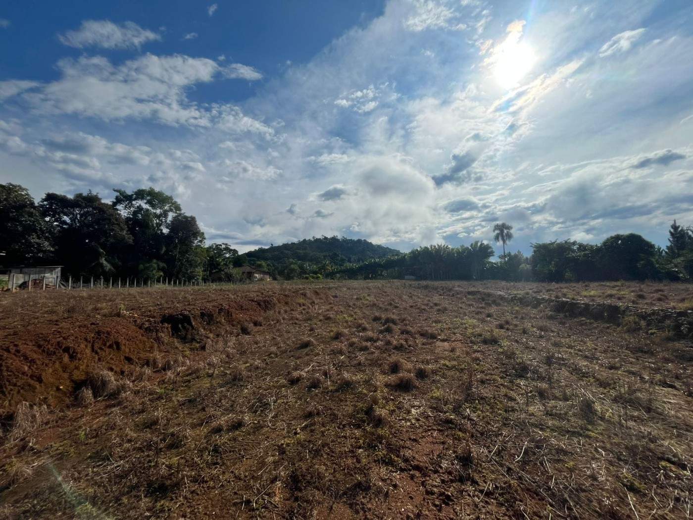 Área à venda no Rio Branco: 