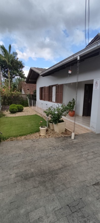 Casa à venda no Barra do Rio Cerro: 