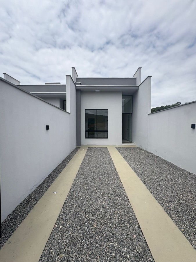 Casa à venda no Três Rios do Norte: 