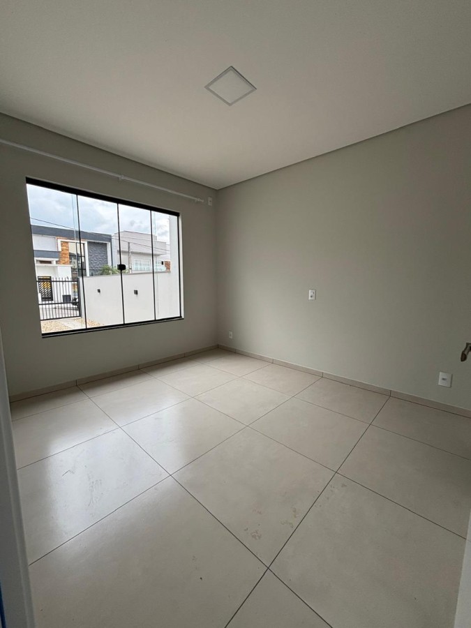 Casa à venda no Jaraguá 99: 