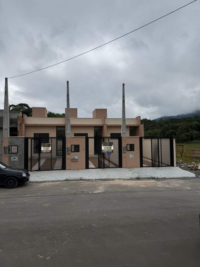 Casa à venda no Três Rios do Norte: 