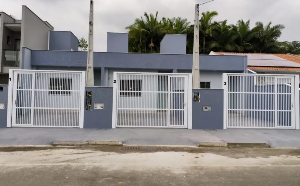 Casa à venda no Jaraguá 84: 