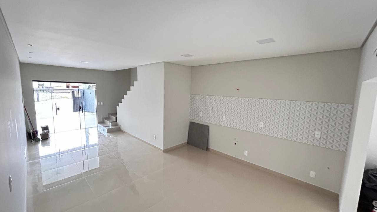 Casa à venda no Três Rios do Norte: 