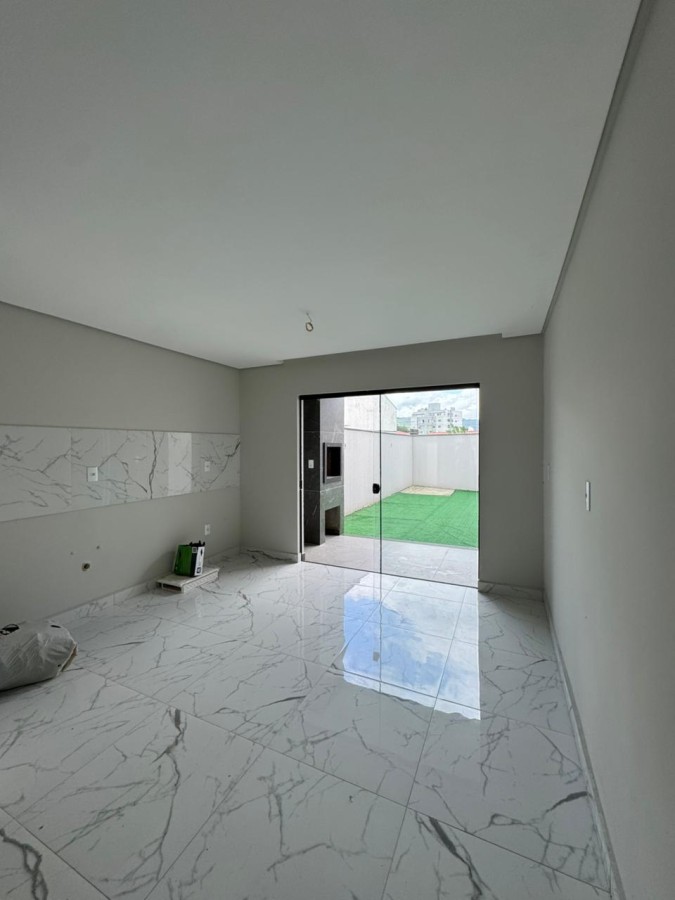 Casa à venda no Jaraguá Esquerdo: 