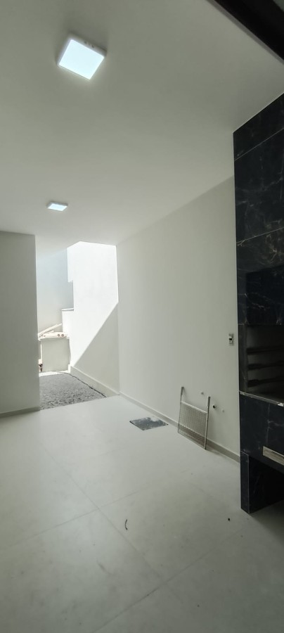 Casa à venda no Três Rios do Norte: 