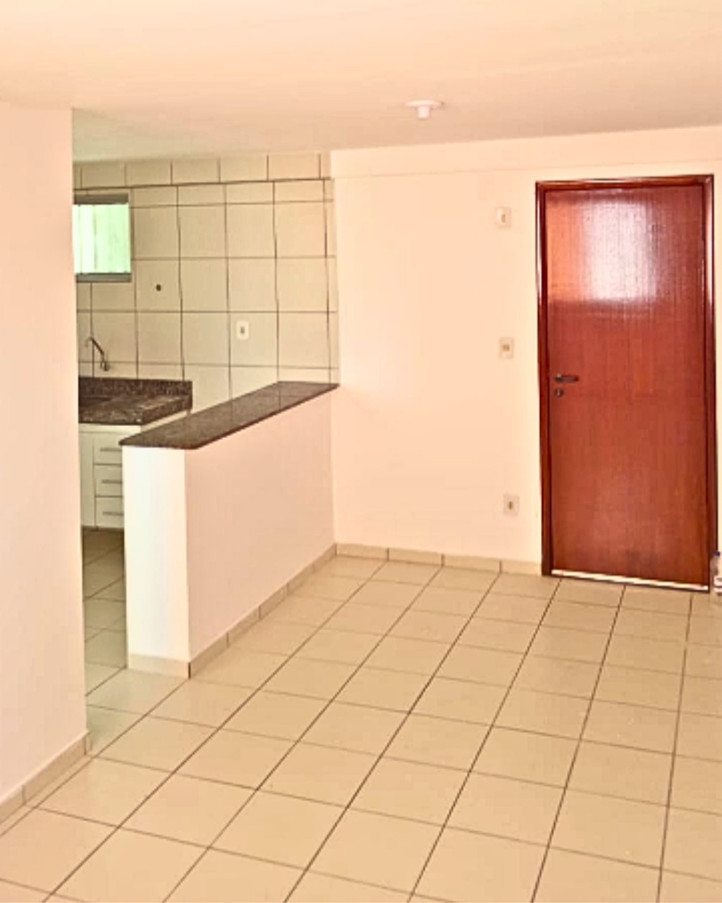 Kitnet para aluguel no Itaperi: 