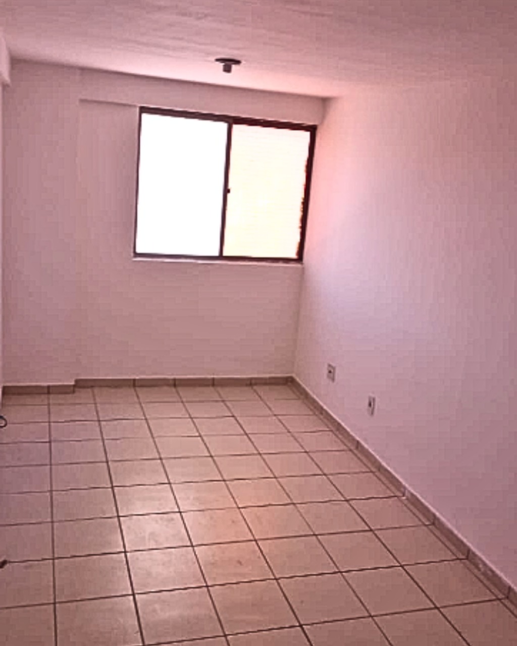 Kitnet para aluguel no Itaperi: 