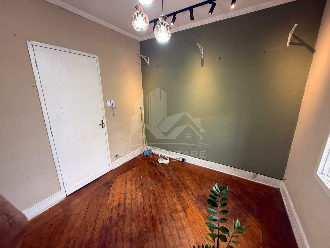 Sala comercial para aluguel no bairro Campo Grande por 1.450,00: 
