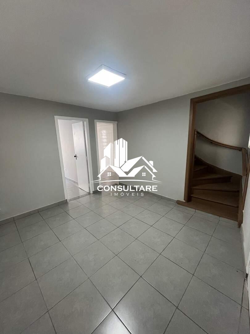 Casa para aluguel no bairro Boqueirão por 3.700,00: 