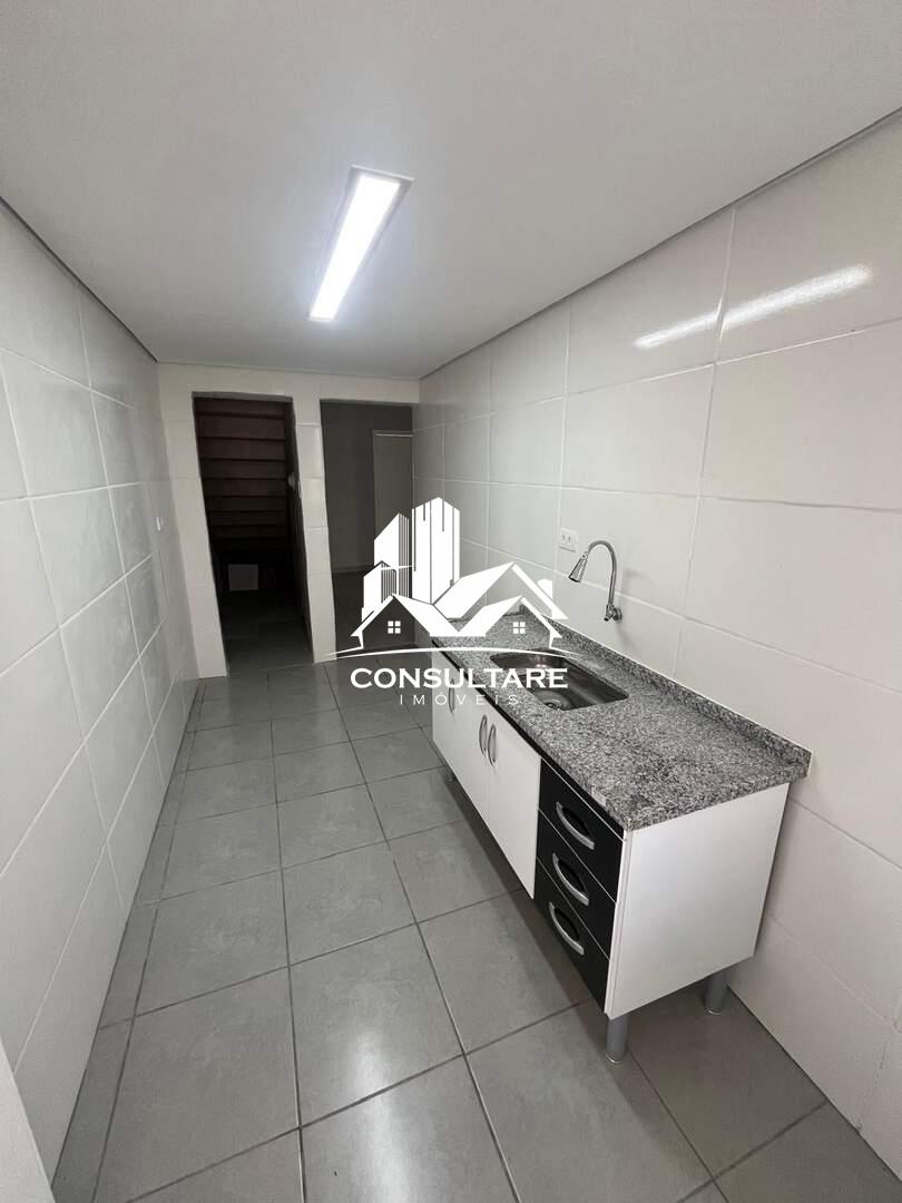 Casa para aluguel no bairro Boqueirão por 3.700,00: cozinha