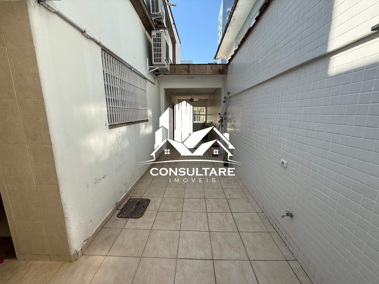 Casa à venda no bairro Ponta da Praia por 2.200.000,00: 