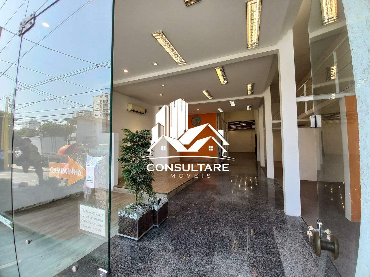 Loja para aluguel no bairro Embaré por 15.000,00: 