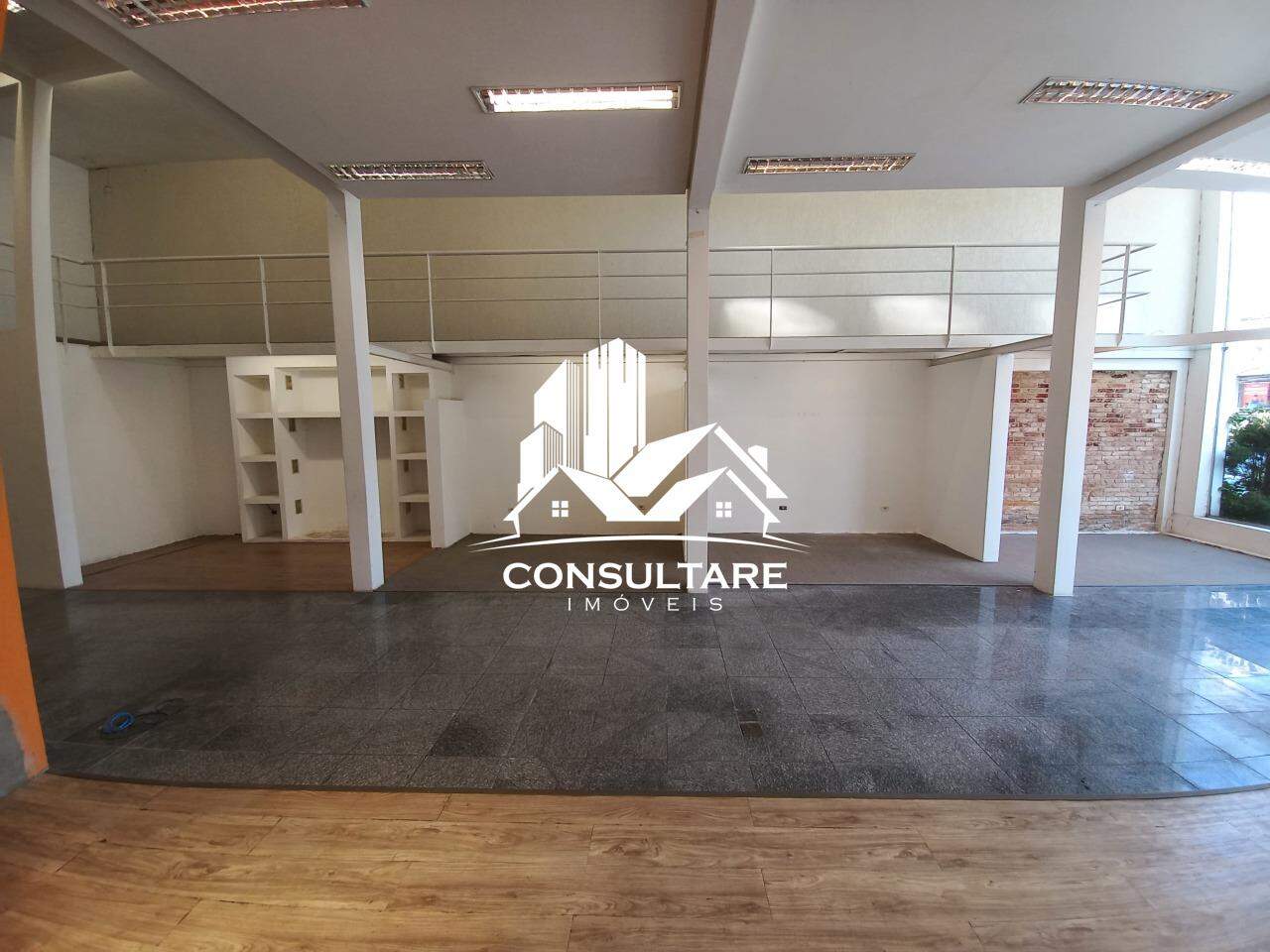 Loja para aluguel no bairro Embaré por 15.000,00: 