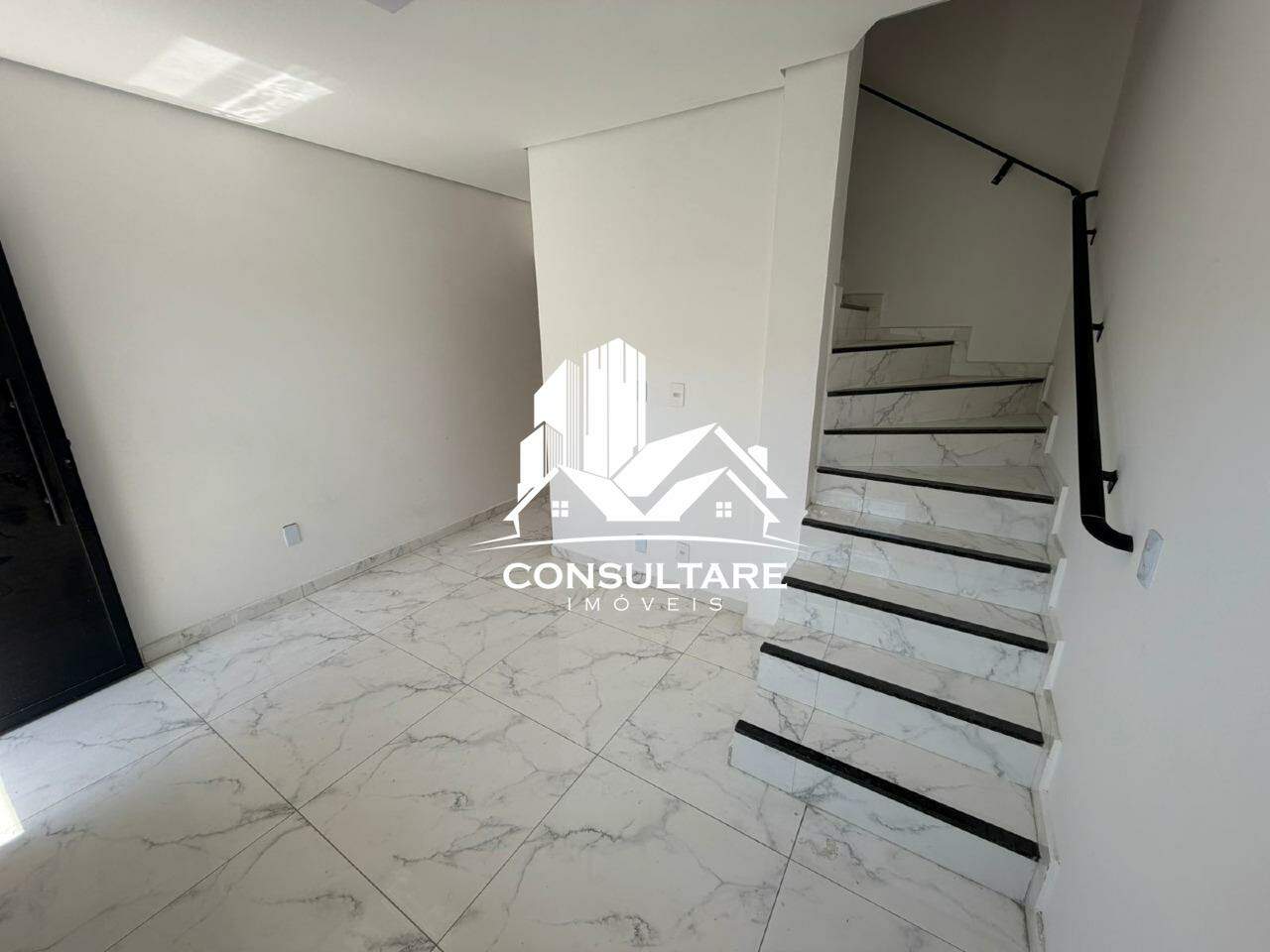 Casa à venda no bairro Parque São Vicente por 370.000,00: 