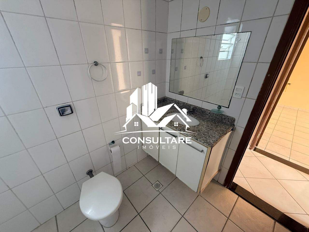 Apartamento para aluguel no bairro Macuco por 2.100,00: 