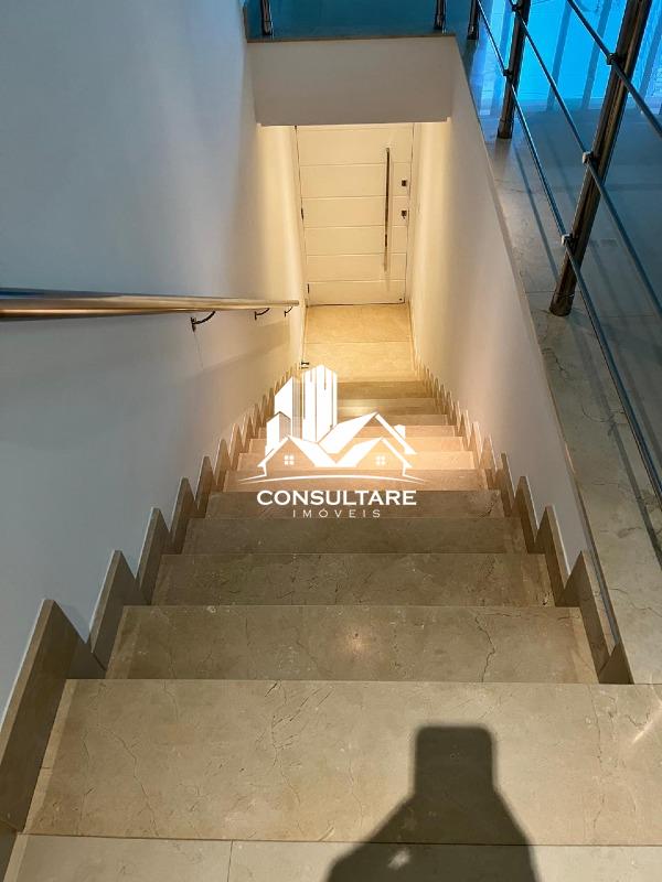 Casa à venda no bairro Ponta da Praia por 2.650.000,00: 