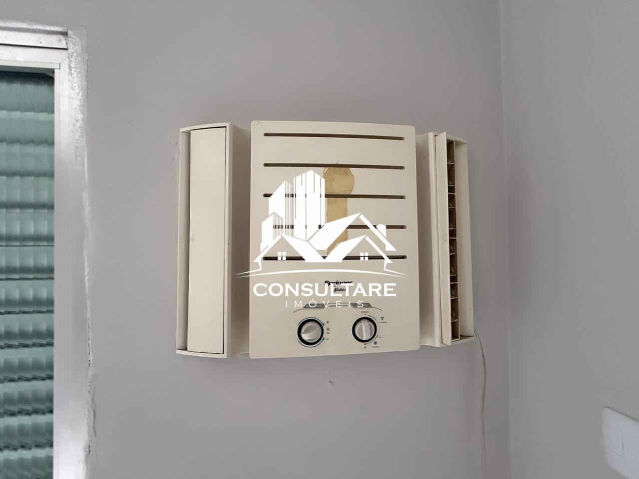 Kitnet para aluguel no bairro Ponta da Praia por 1.900,00: 