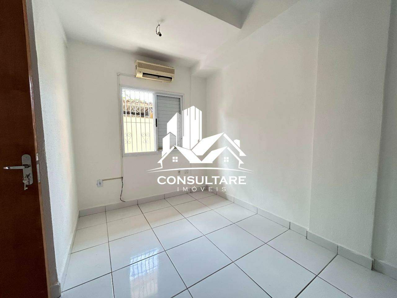 Apartamento à venda no bairro Esplanada dos Barreiros por 180.000,00: 