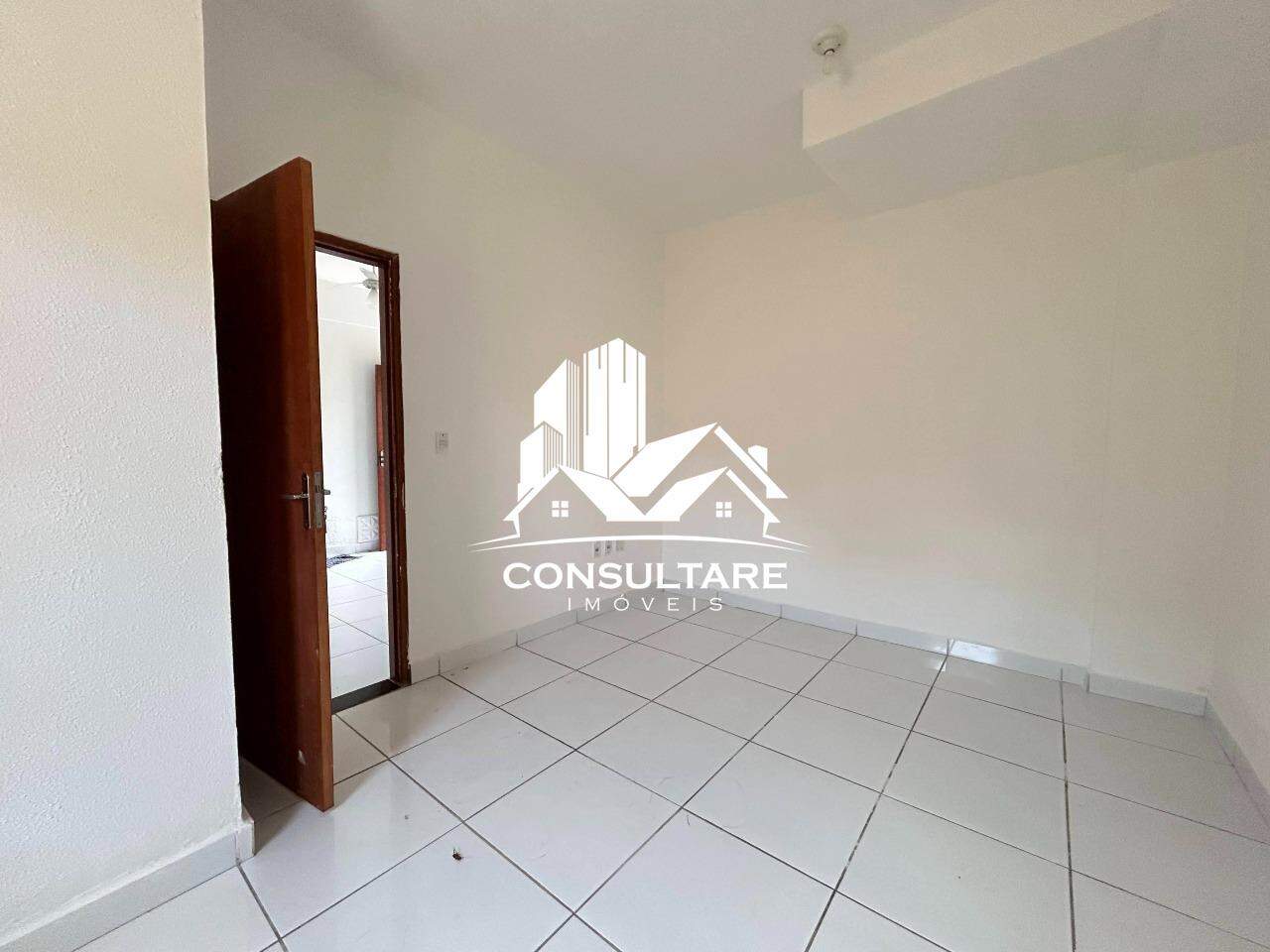 Apartamento à venda no bairro Esplanada dos Barreiros por 180.000,00: 