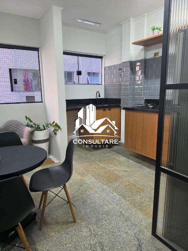 Apartamento para aluguel no bairro Centro por 3.200,00: 